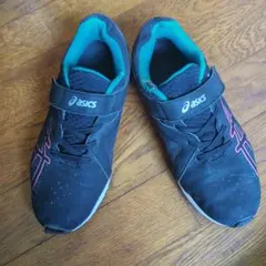 アシックス　24センチ　スニーカー　キッズ　レディース　黒　マジックテープ