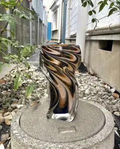 レトロアートなツイスト花瓶　モダン　フラワーベース　置物　スペースエイジ　壺