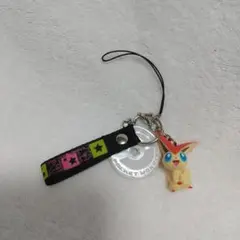 ポケモン　ビクティニ　ストラップ