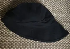 黒いバケットハット レディース