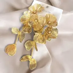 Item thumbnail for item 35ff8a30-ffd5-446d-b6ca-5fe0d39750fb