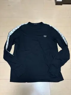 FRED PERRY 長袖カットソー ブラックのサムネイル