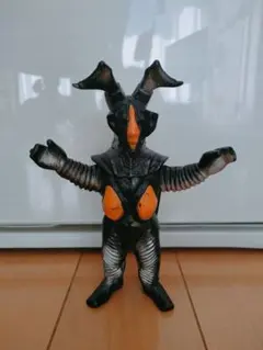 ウェーブ ゼットン ソフビキット 30cmサイズ - メルカリ
