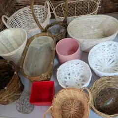 ALL新品　ハンドメイド　アートフラワー　花器　17個　まとめ売り　おまけ付き ALL新品 ハンドメイド アートフラワー 花器 17個 まとめ売り おまけ