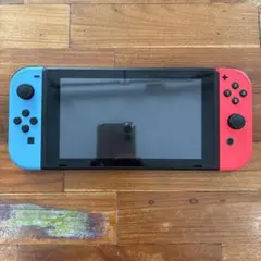 Nintendo Switch 本体 青/赤のサムネイル