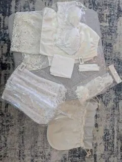 ブライダルインナーセット B70 ホワイト　6点+ポーチセット