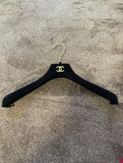 CHANEL シャネル　ベロア　トップスハンガー