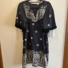 お値下げ致しました！グレースコンチネンタル 膝丈刺繍入りネイビー ワンピース