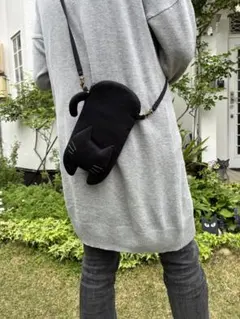 ハンドメイドスマホポーチ白ひげ猫