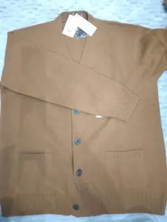 新品未使用 UNIQLO プレミアムラムウール Vネック カーディガン ブラウンのサムネイル
