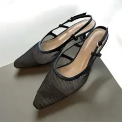 美品 ODETTE E ODILE シアースクエアバックベルトパンプス 黒 23のサムネイル