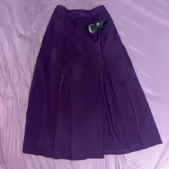 SPINNS 紫 プリーツスカート スリット入りのサムネイル