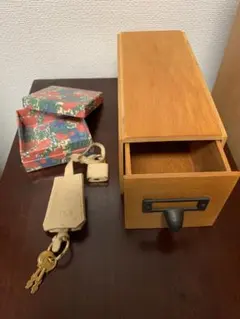 フェリシモドロワー& 南京錠 & 紙製BOX 雑貨3点　まとめ売り