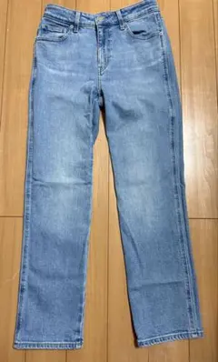 UNIQLOユニクロ ストレートデニム 23