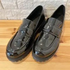 FORME エナメルレインローファー 厚底 東原亜希 完売品　ブラック 黒 Ｌ FORME エナメル ローファー ブラック - メルカリ