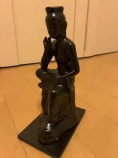 弥勒菩薩　置物