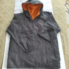未使用プルオーバージャケット XL(LL) ポリエステル製　カーキ色 裏地付き