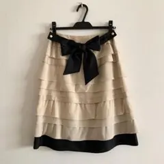 未着用【トゥービーシック】シフォン×サテンティアードスカート　42/11号