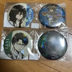 進撃の巨人　ミカサ・リヴァイ　ホログラム缶バッジ　セット