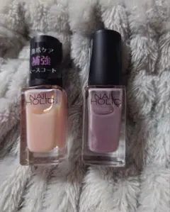 【NAIL HOLIC 】未使用品 ベース、マニキュア2本セットのサムネイル