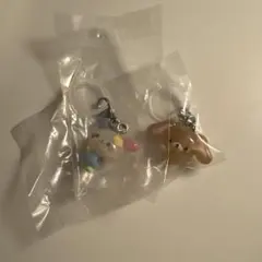 サンリオキャラクターズ　ゆるっとめじるしアクセサリー　ウサハナ　くろうさ