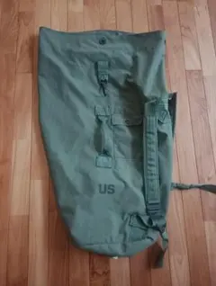US三軒茶屋バッグ メルカリ - US三軒茶屋 ミリタリー ダッフルバック USMC 良品】米軍放出 バッグ
