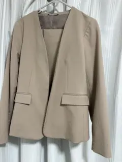 GU ウォッシャブルノーカラージャケット　スーツ上下セット　ベージュ