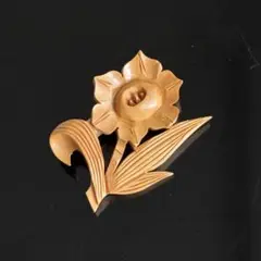 柘植　黃羊木 花彫刻ブローチ　未使用品