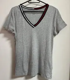 TOMMY HILFIGER グレー Tシャツ Ｖネック　レディース　Mサイズ