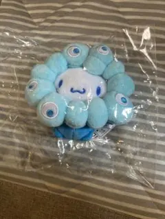 大阪万博限定　ミャクミャク　サンリオ　シナモロール カラビナ付きぬいぐるみ