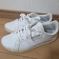 アディダス　スニーカー22.5
