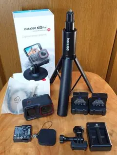 極美品 Insta360 Ace Pro おまけ多数 バッテリー・充電器・三脚