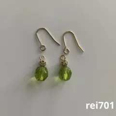 No.695 シンプル　チェコビーズ×メタルビーズ　ピアス　イヤリング