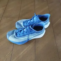 ナイキランニングシューズ(ズームフライ３)