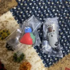 スンスンとゾンゾン　めじるしアクセサリーカプセルトイ2個セット