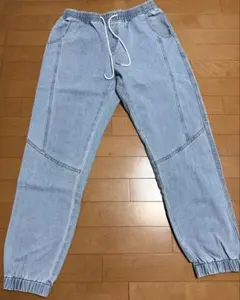 ライトブルーデニムパンツ