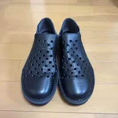 試着のみ］H.P.S. レザーパンチングスリッポン 黒 23.5 hps - メルカリ