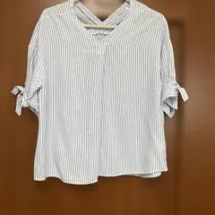 ストライプ Vネックシャツ 半袖