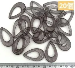 チャーム　B-698