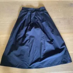 【美品】GU ネイビーフレアスカート