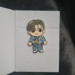 TREASURE はぴだんぶい ドヨン ピンバッジ