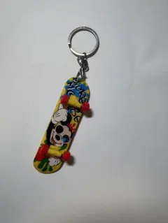 ディズニー ミッキー スケートボード キーホルダー