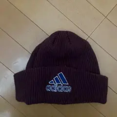 adidas ワインレッド ニット帽