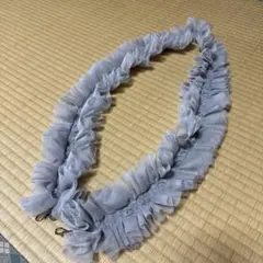 グレー フリル スマホショルダーストラップ