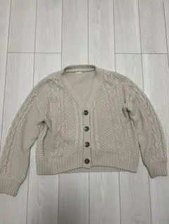 GU ケーブル編みカーディガン ベージュ