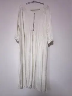 アイボリー ボタン付き マタニティワンピース