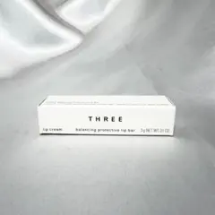 taro 様専用　THREE バランシング　プロテクティブ　リップバーのサムネイル