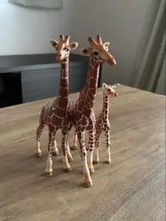 【schleich / シュライヒ】キリン 親子 3体セット フィギュアのサムネイル
