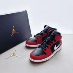 未使用　GS NIKE J AIR JORDAN 1 MID GS 25