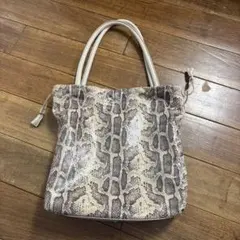 希少 FURLA 本革 ショルダー トートバッグ イタリア製 フルラ ウロコ立体